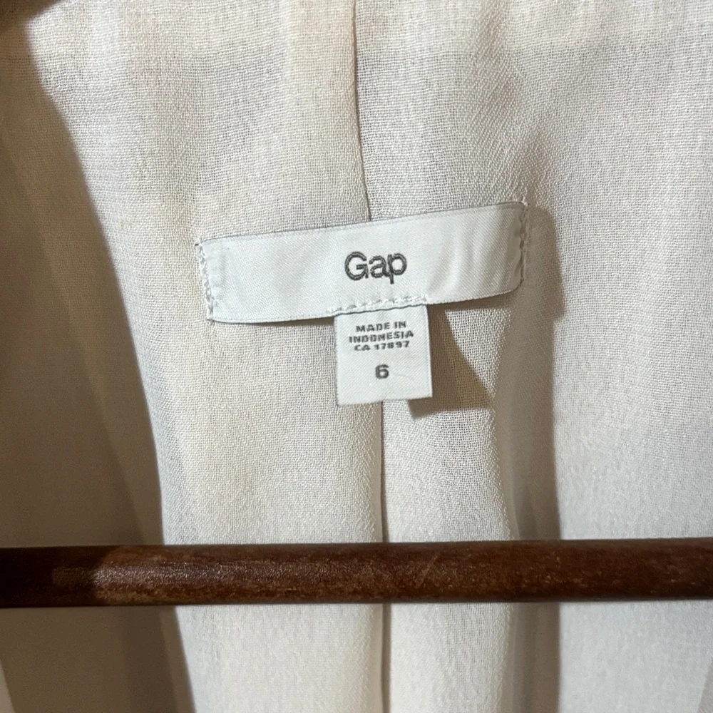 GAP Champagne Jacket - Picture 2 of 3